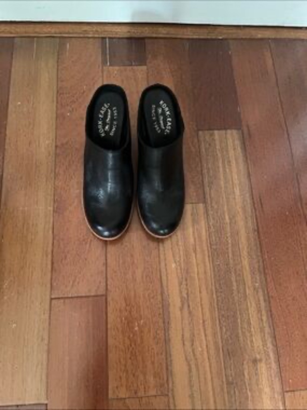 Kork- Ease Black Mules & Clogs